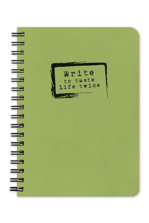 τετράδια με μονόχρωμο εξώφυλλο