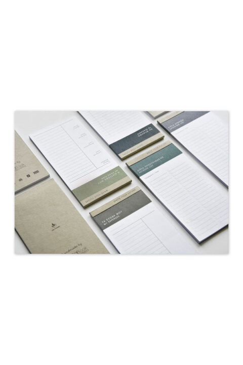 Οικολογικό μπλοκ σύντομων σημειώσεων, με εργονομικό σχεδιασμό και εύκαμπτη βιβλιοδεσία, διάτρηση φύλλων για εύκολη αποκοπή, χαρτί λευκό